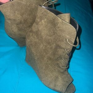 Womens platform bootie
